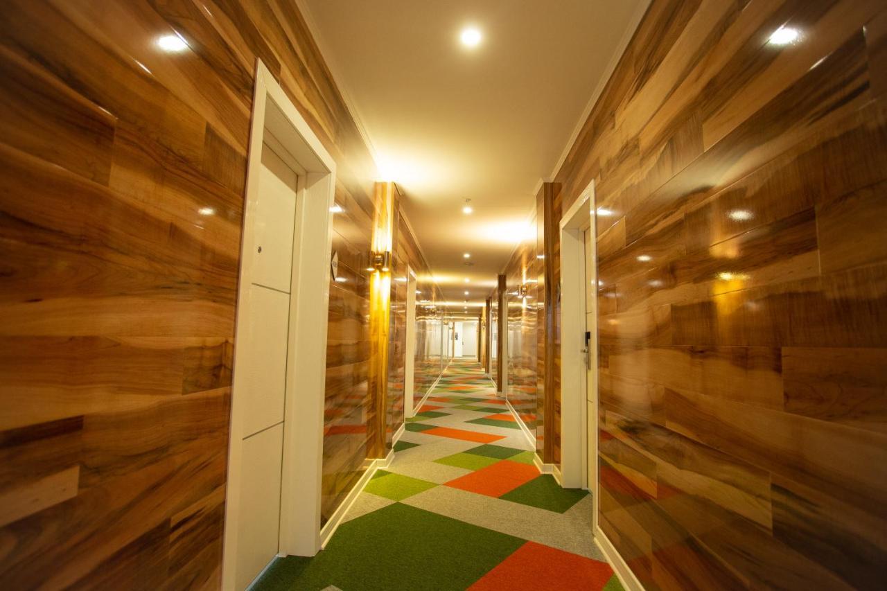 B Hotel 比什凯克 外观 照片