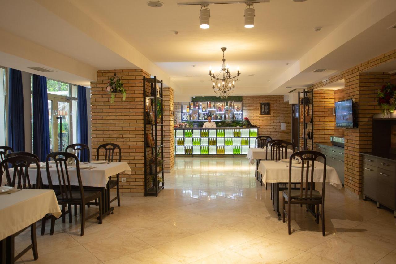 B Hotel 比什凯克 外观 照片