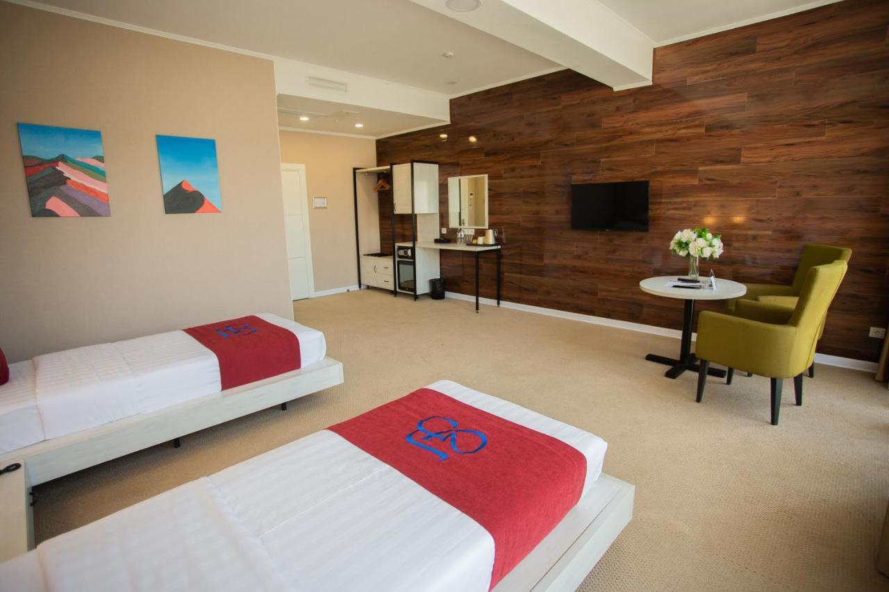 B Hotel 比什凯克 外观 照片