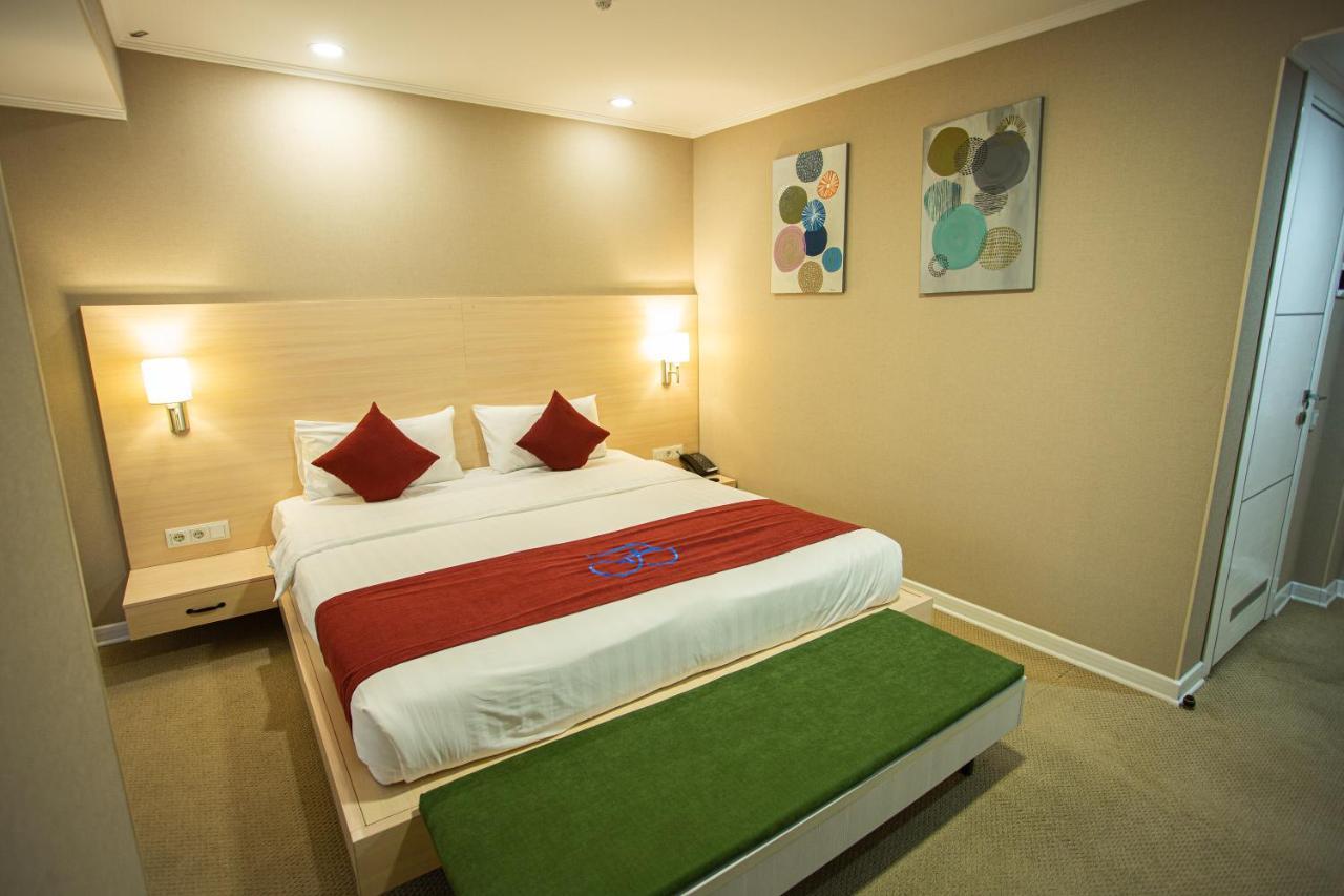 B Hotel 比什凯克 外观 照片